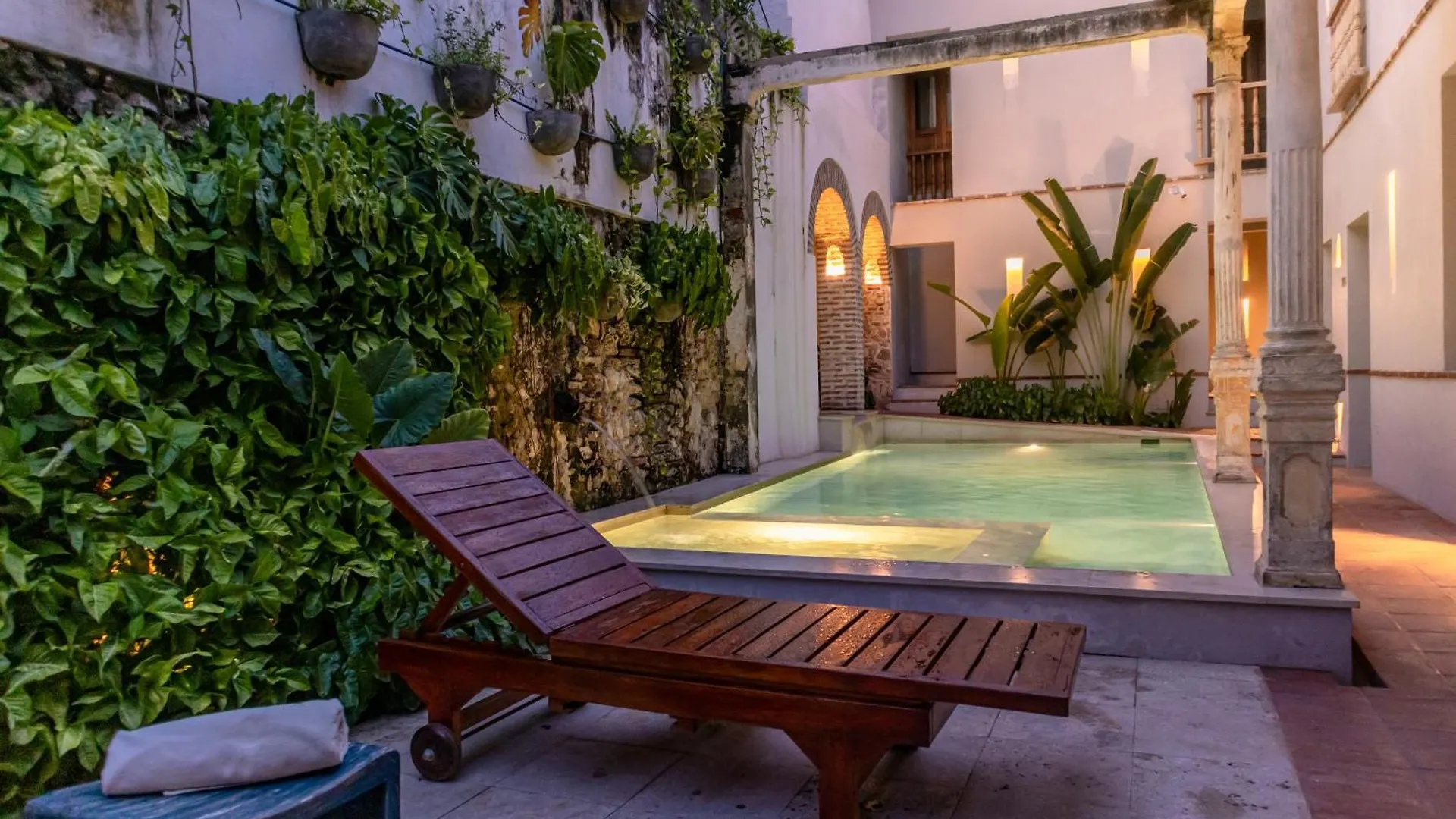 Hotel Bantu By Faranda Boutique, A Member Of Radisson Individuals Cartagena  5*,  Kolumbien